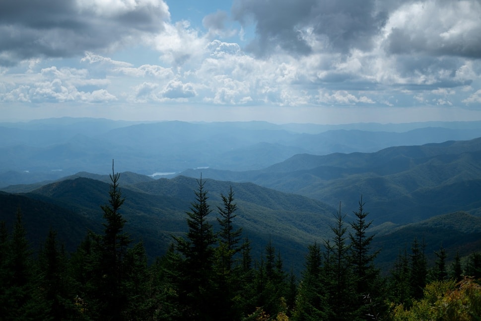 Riding the Great Smoky Mountains: A Blue Ridge Journey Through Tennessee and North Carolina
