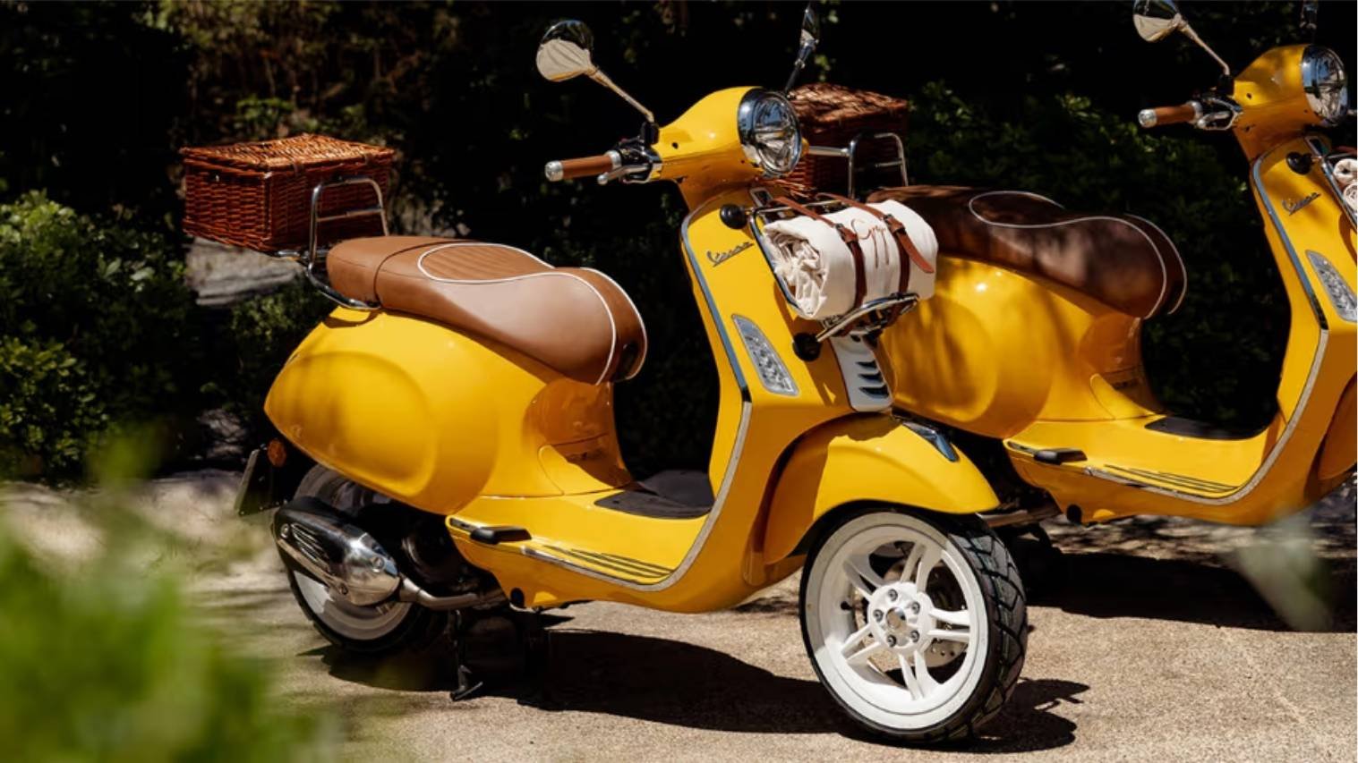 Vespa Unveils Ultra-Luxury Special Edition Primavera 125, Made with Italian Restaurant Group Gigi for VVIP Clients