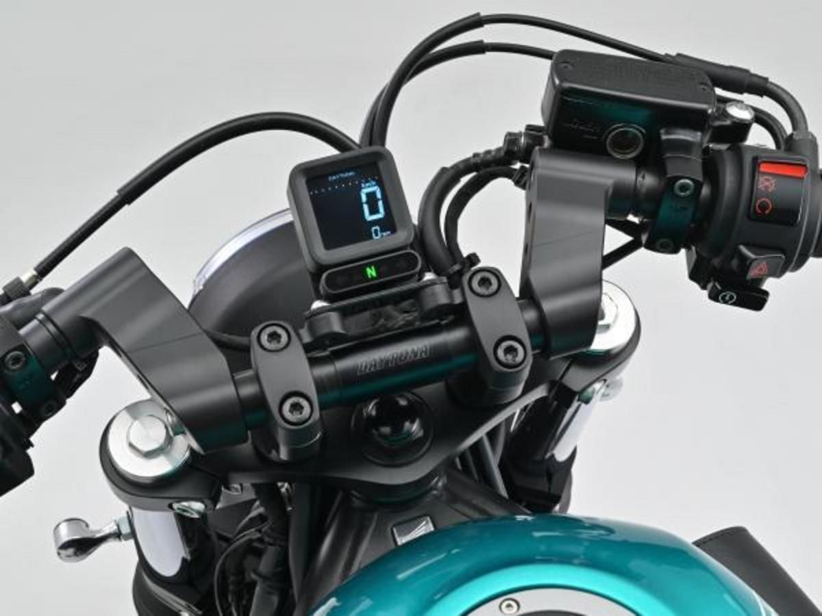 Daytona Launches "Electric Speed & Tachometer CUBE" — 50mm Cube, IP67 Waterproof, ¥30,800