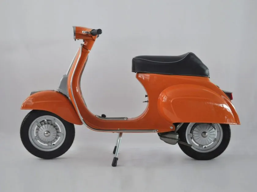 Bike of the Day: The Vespa 50 Special, the 1969 Urban Icon That Conquered the Streets Without Power