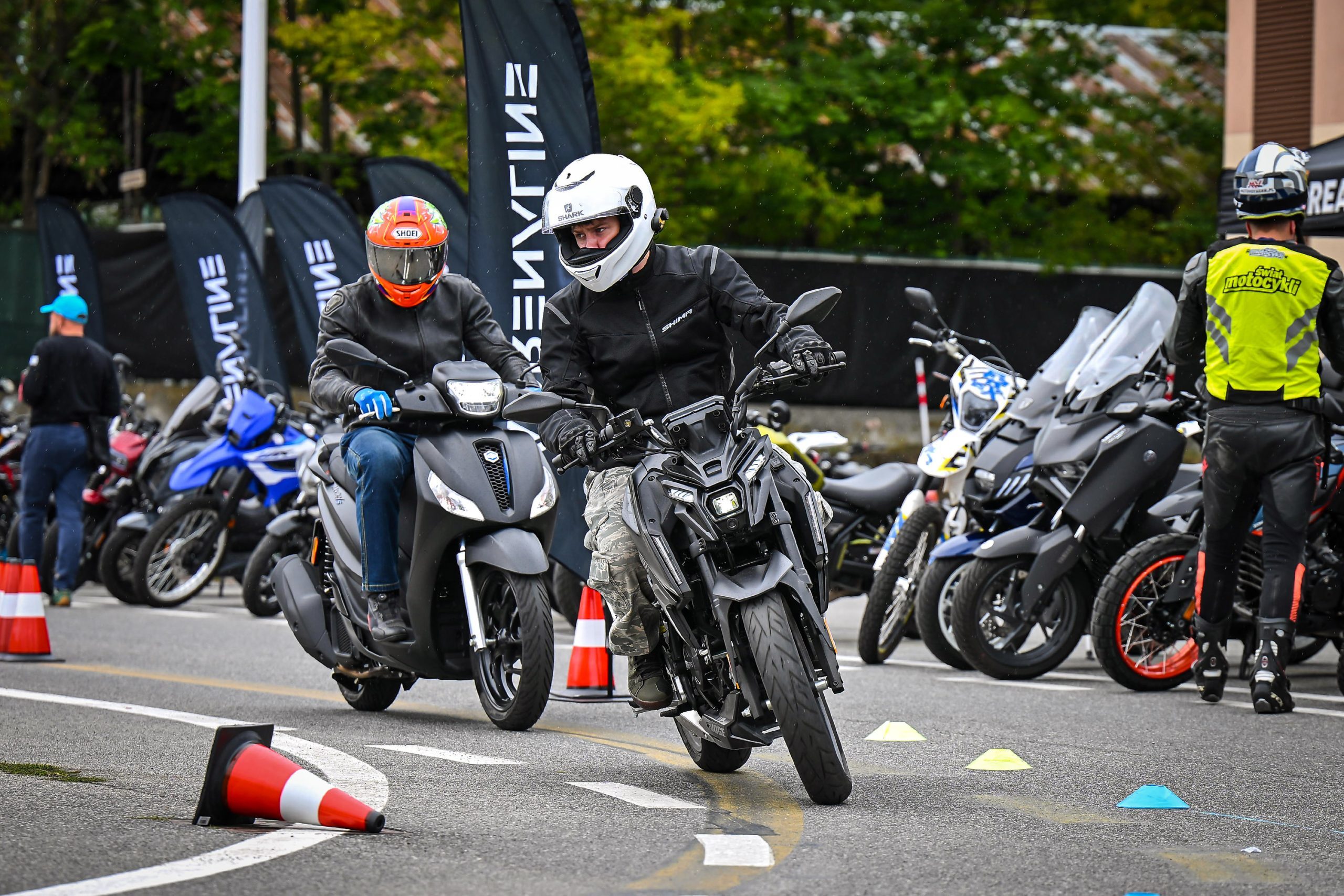 Świat Motocykli's Big 125cc Test: Yamaha YZF-R125 and Zontes 125X Come Out on Top