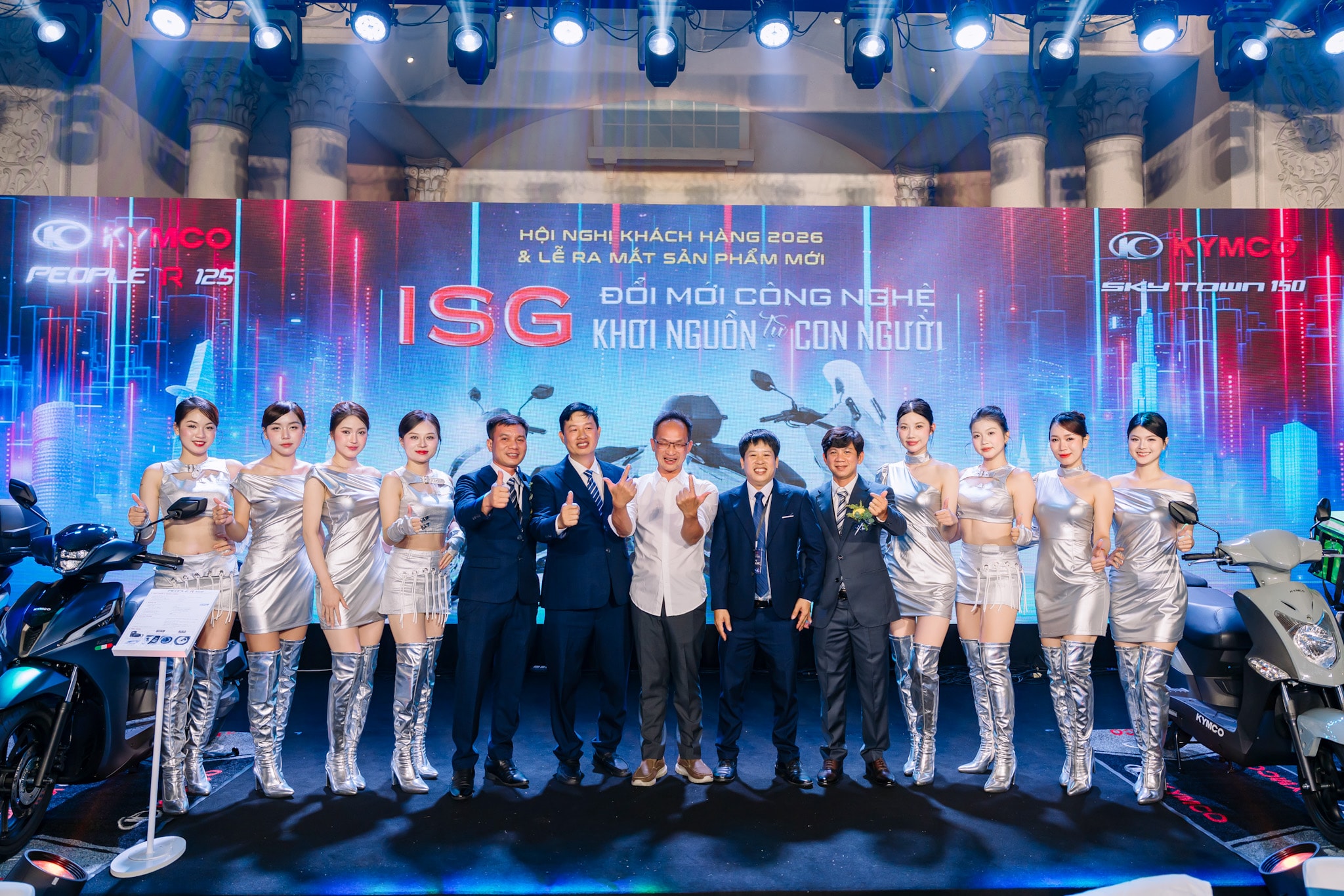 KYMCO Vietnam Unveils Premium Models: Skytown 150 and People R 125