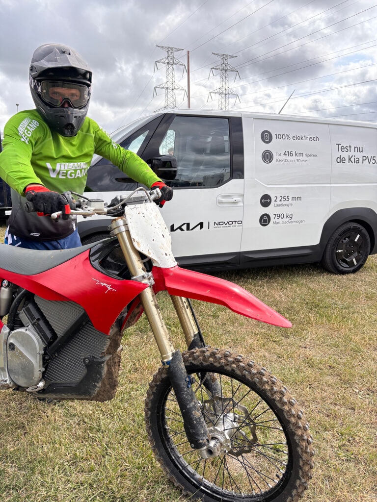 Ziggy Puts the Electric Motocross Stark Varg MX Through Its Paces, Tests Bidirectional Charging