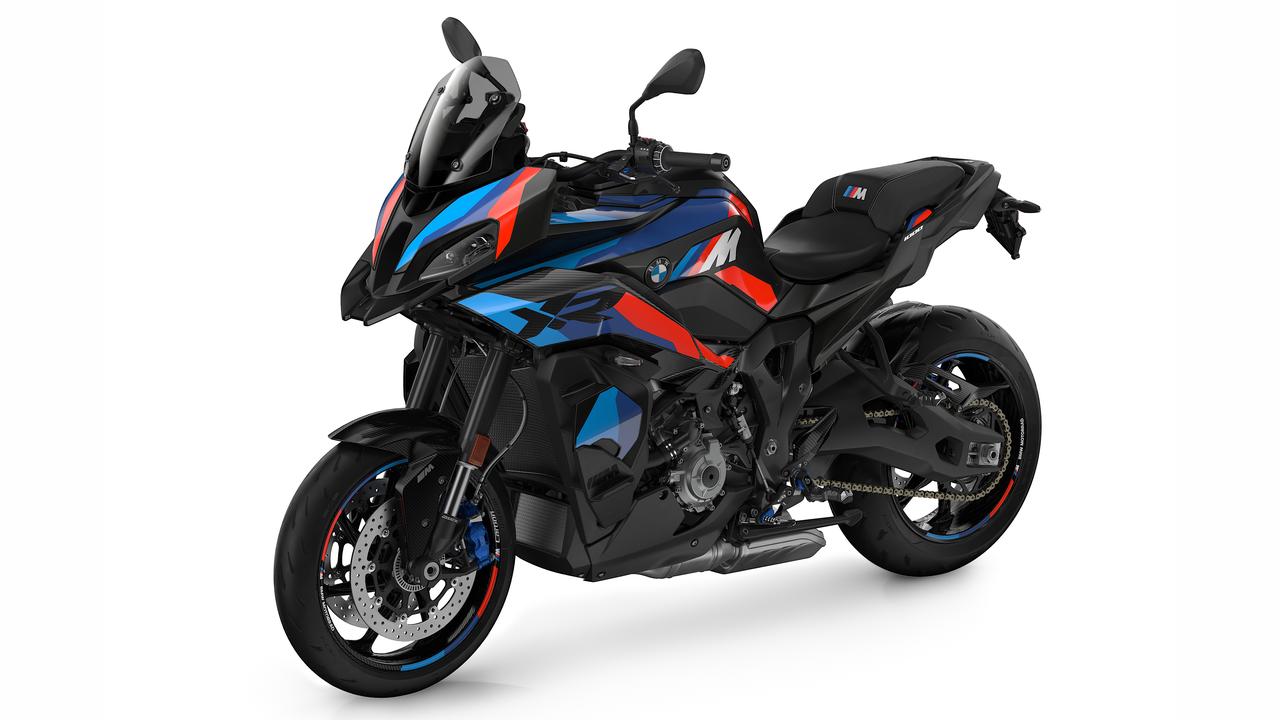 BMW's M1000XR Lineup in Japan: Three Grades, Green Edition Limited to 20