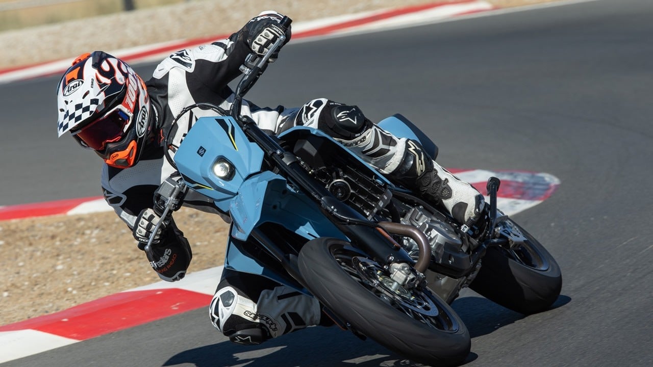 Suzuki Releases Official Video for GSX-R1000R 40th Anniversary Edition