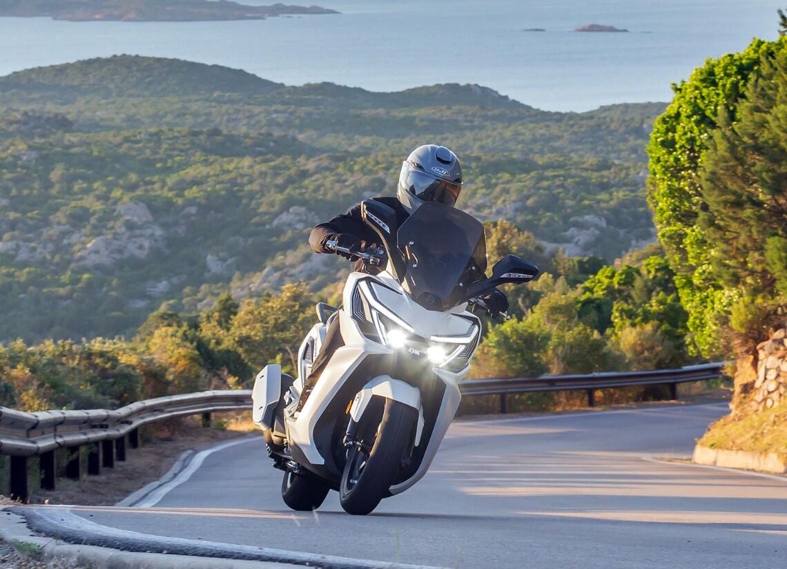 SYM Cruisym 400 Tested: 34CV GT Scooter Shows High-Speed Stability