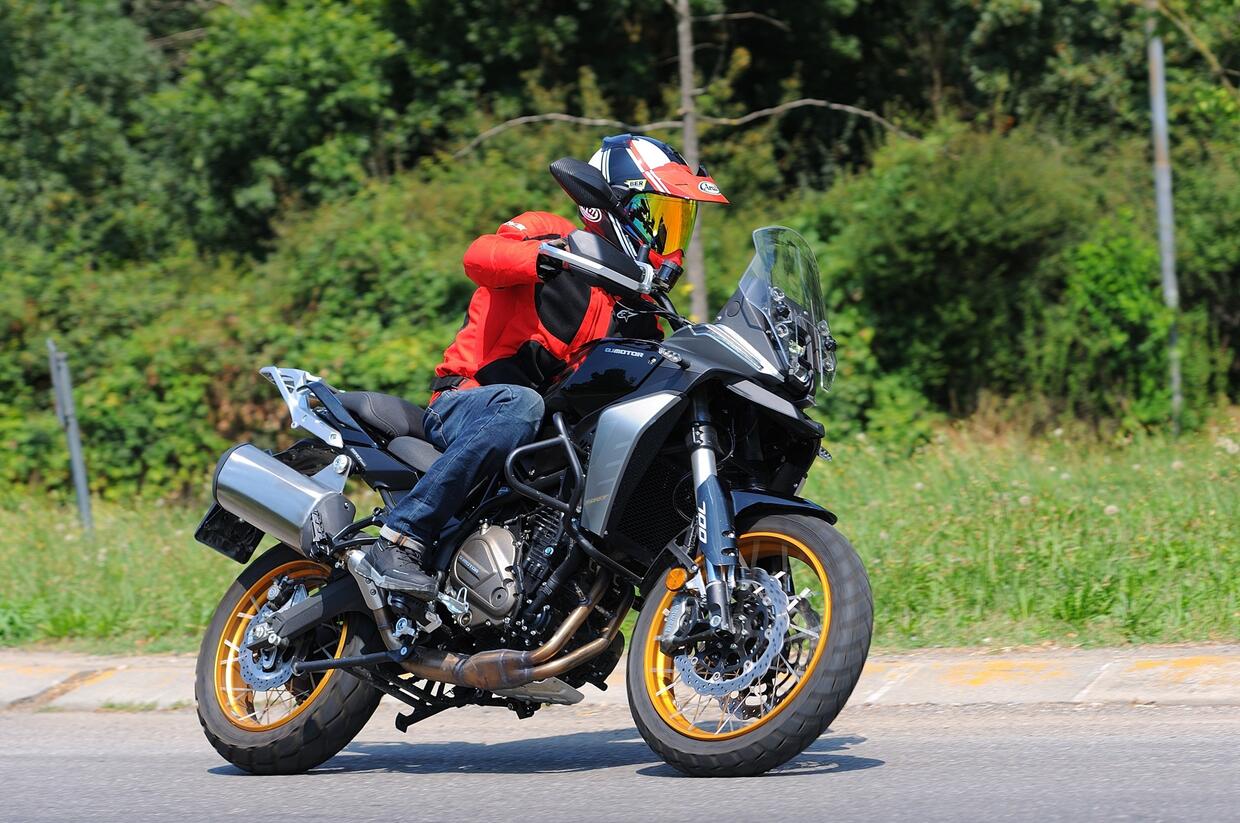 QJ Motor's SRT 600 SX Crossover Tested: €5,450 Buys Comfort and Kit