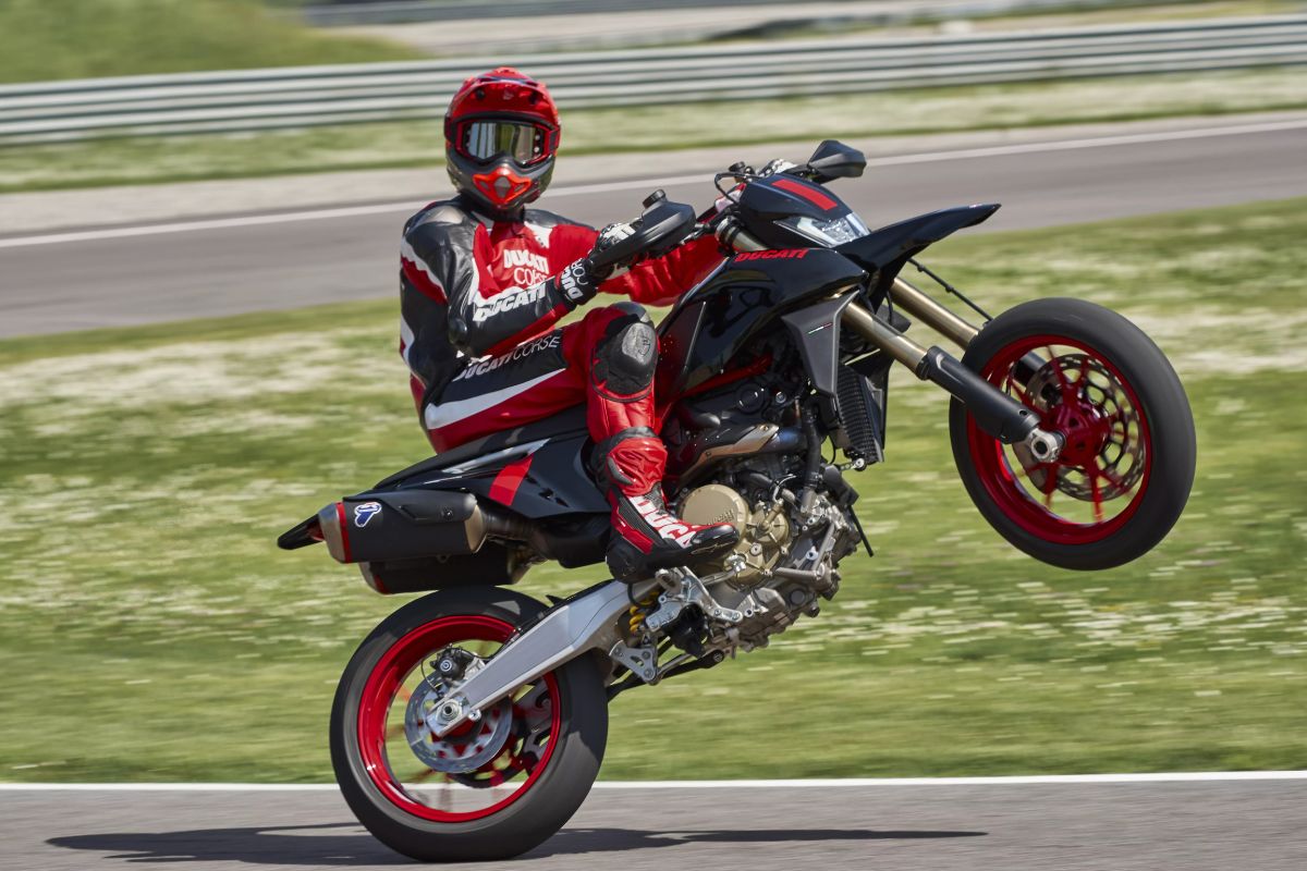 Ducati Hypermotard 698 Mono Nera: A High-Performance Single-Cylinder Supermoto