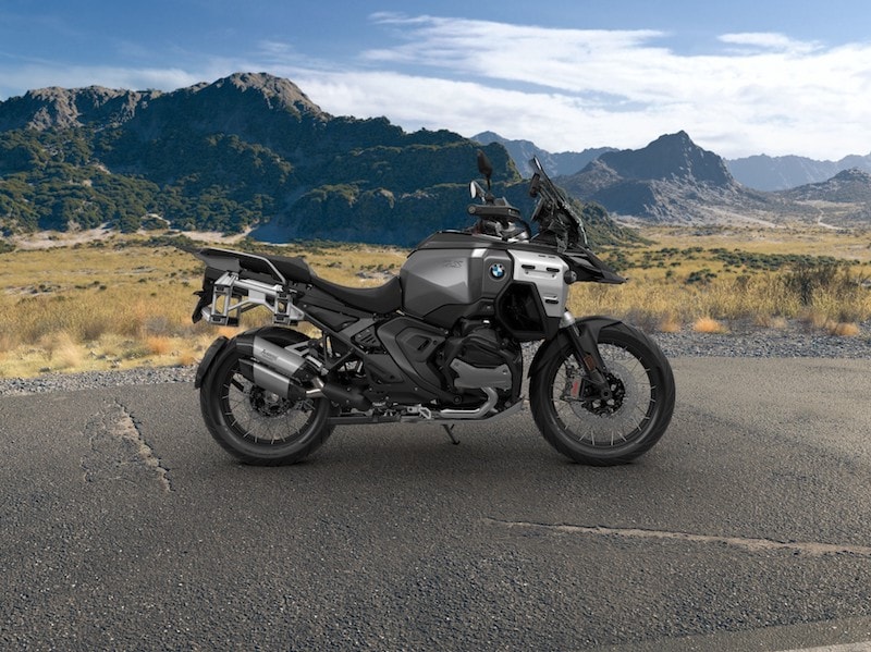 BMW Brazil Adds New Triple Black Color and Low Kit Option to R 1300 GS Adventure