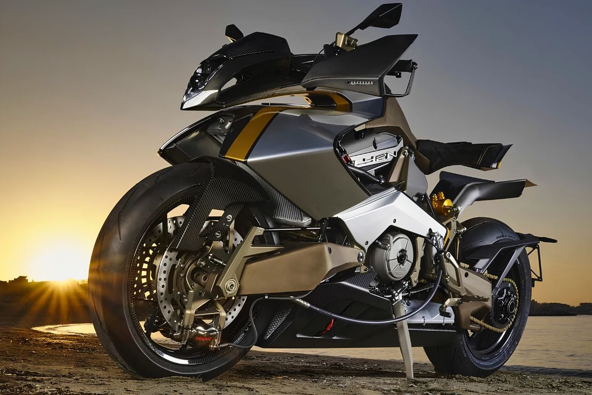 A Hyperbike That Looks Like It's From the Future: The Otherworldly Vyrus Alyen 988