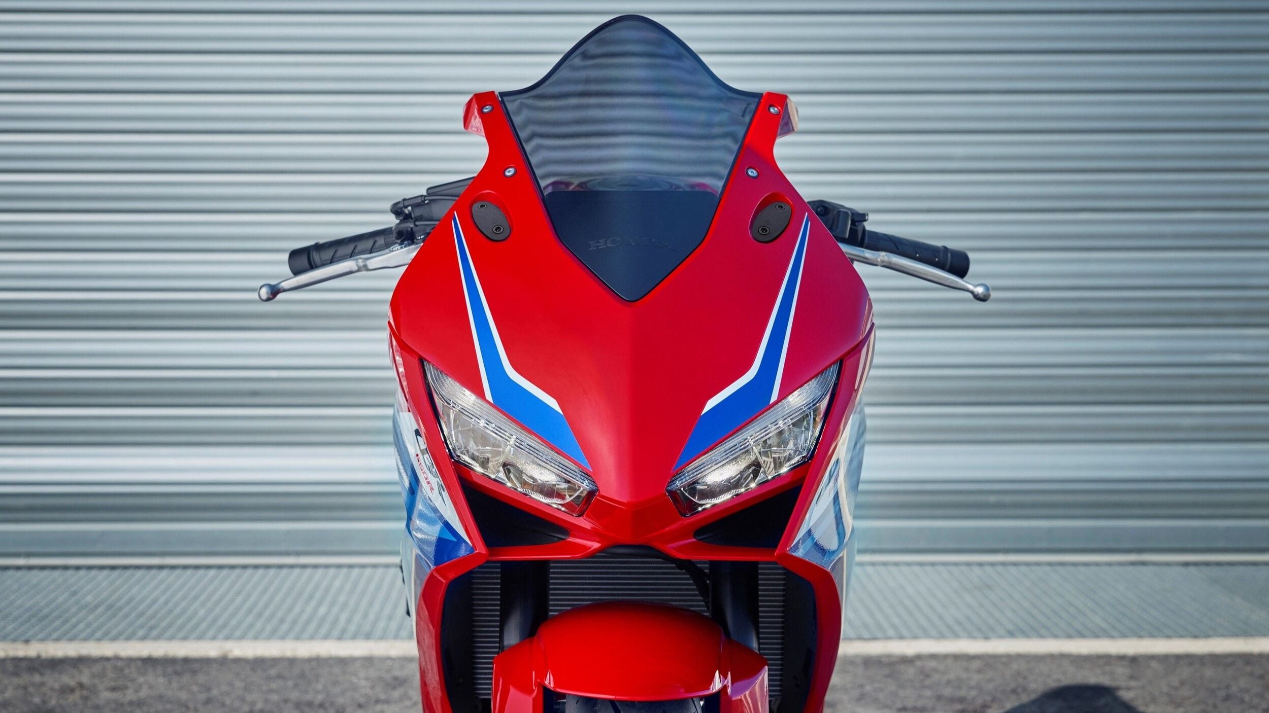 Honda's CBR650R E-Clutch Drops to $9,199, Now the Cheapest Inline-Four Sportbike