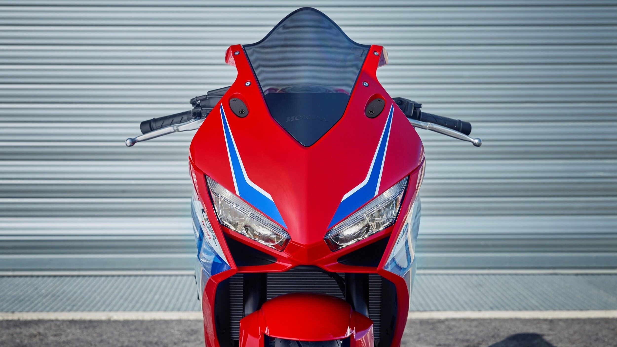 Honda's CBR650R E-Clutch Drops to $9,199, Now the Cheapest Inline-Four Sportbike