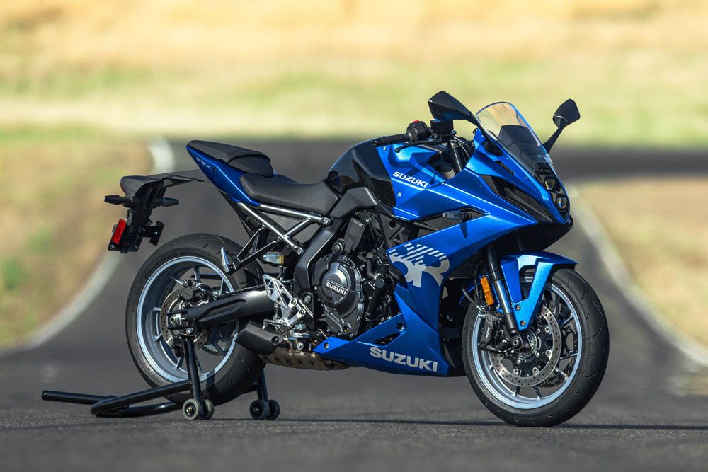 Suzuki Adds New Colors to GSX-8R and GSX-8S, Refreshing 800cc Family in Brazil