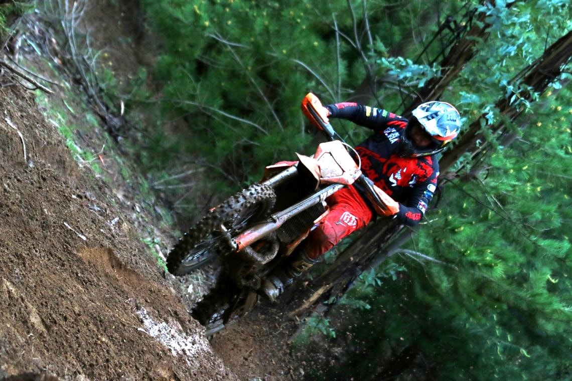 Enduro Centro Sur Round 5 Powers Through Rain in Hualqui