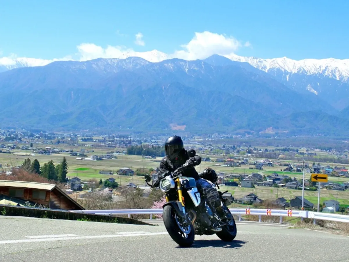 The Ultimate Shinshu Touring Guide: 30 Scenic Roads with Views of the 3,000m Alps