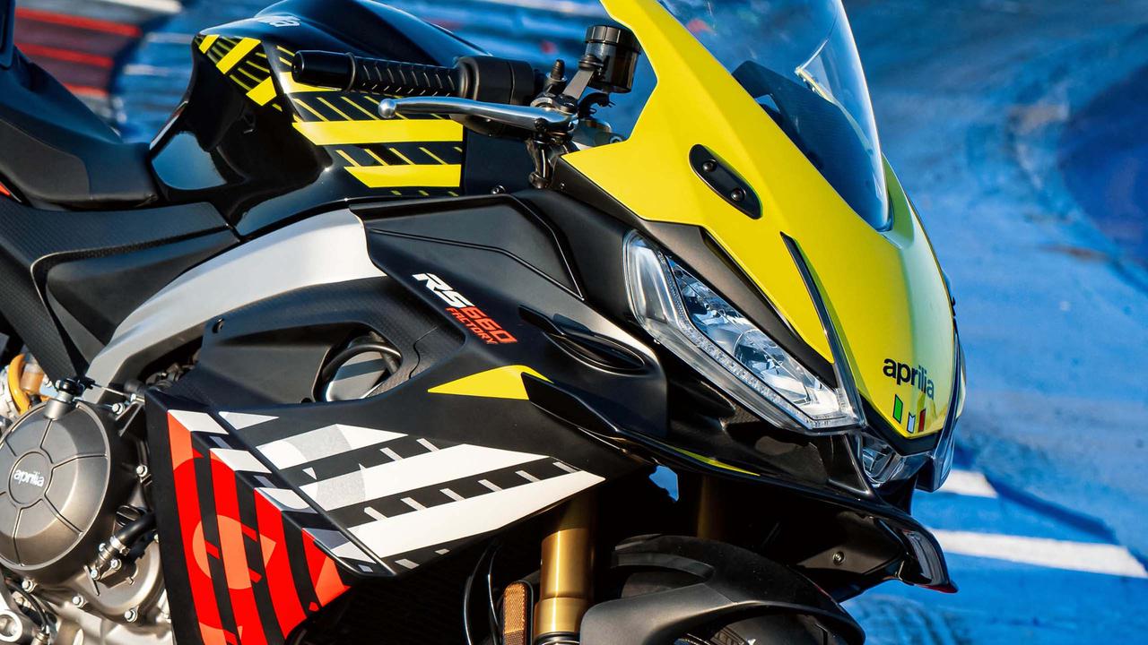 Aprilia RS660 Factory Arrives for the First Time: 105HP and Top-Spec Öhlins Suspension