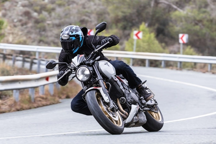 2026 Triumph Trident 800 Review: A New Star Among Three-Cylinder Middleweight Nakeds