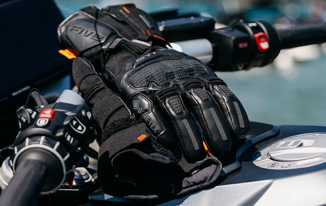 FIVE GT1 EVO GTX Combines GORE-TEX, Primaloft and D3O