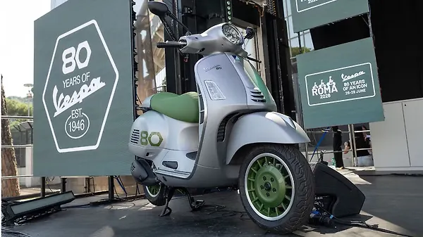 Vespa 80th Anniversary 'Edizione Ottantesimo,' Limited to 1,946 Units Based on the GTS 310