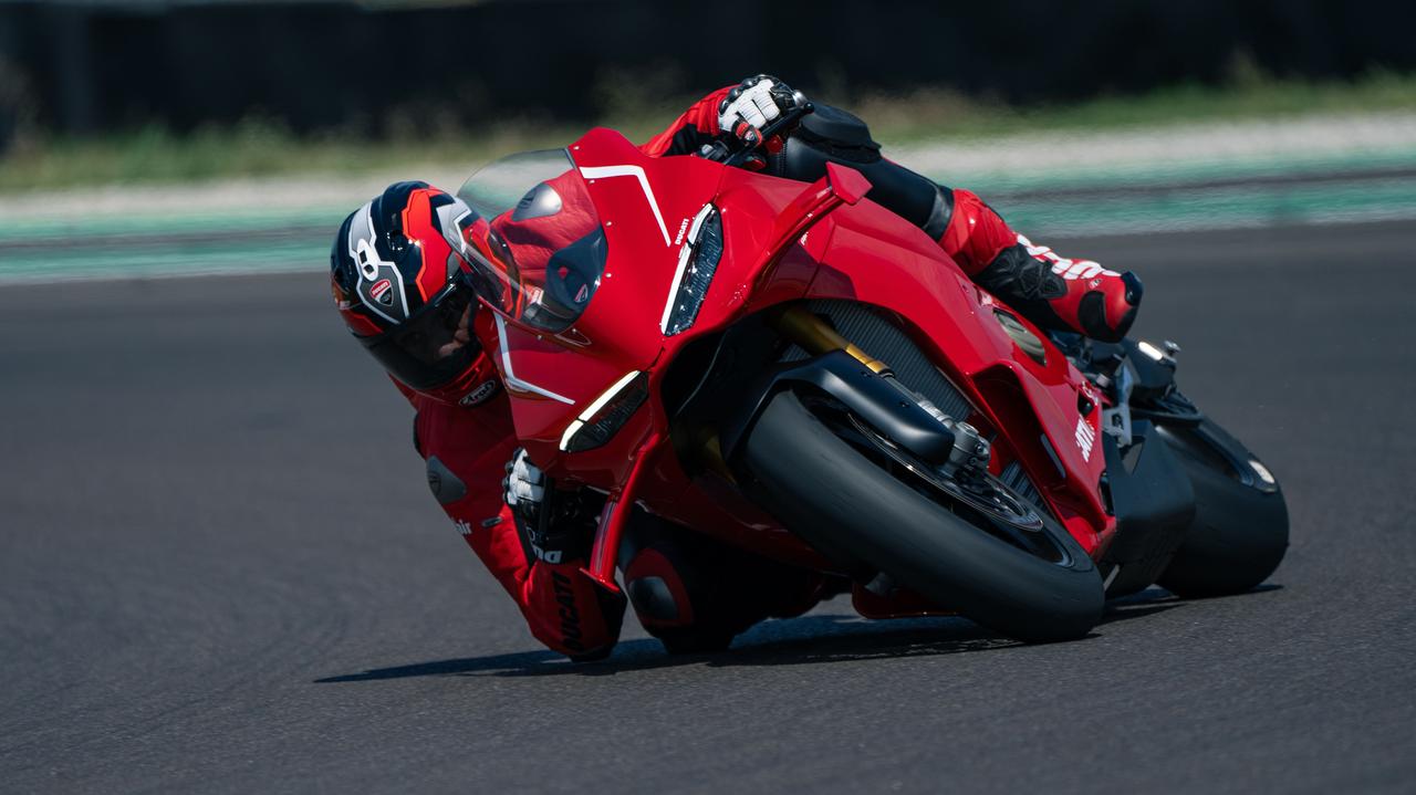 Ducati Panigale V4 R Launches in Japan, a MotoGP-Derived 218PS Pinnacle