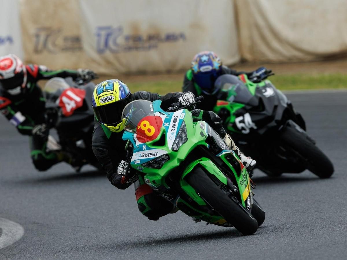 Ninja Team Green Cup Debuts at Tsukuba, Draws 25 ZX-25R Riders
