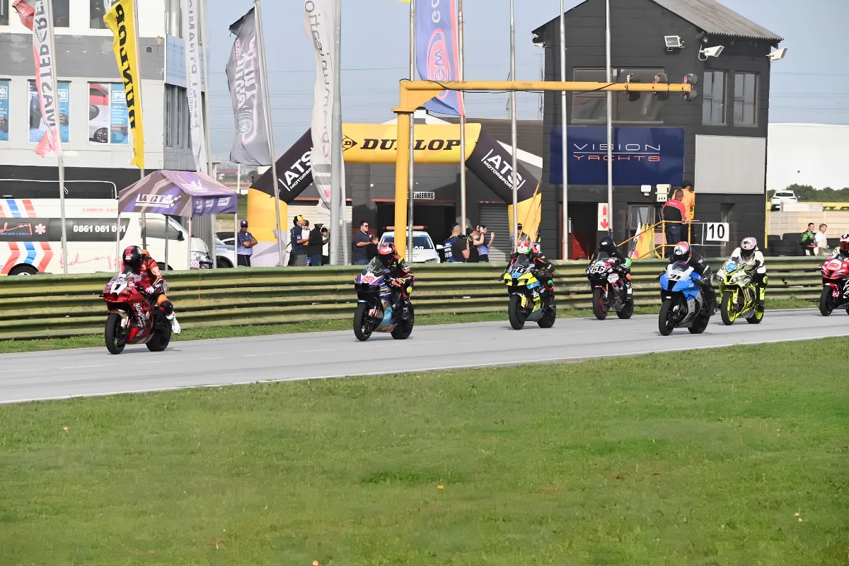 South African Nationals: Seller Dominates Round 4 of the ZX-10 Masters Cup